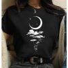 Camiseta Feminina Preta Lua Planeta Astronauta Estampas Vareadas!